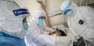 Alor Tambah 8 Kasus Baru Covid-19, Total 48 Gambar: Ilustrasi seorang pasien Covid-19 sementara dirawat di sebuah Rumah Sakit. (Sumber: CNNIndonesia.com).