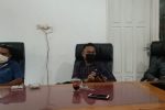 Pokir Ditolak, 3 Fraksi Jawab Kisruh Politik di DPRD Alor Ketua Fraksi NasDem Deni Padabang (kiri), Sekretaris Fraksi Gabungan Alor Bersatu Dony M. Mooy (tengah) dan Ketua Fraksi Alor Bersatu Lagani Jou (kanan), menggelar jumpa pers klarifikasi kisruh politik di Internal DPRD Alor, Kamis (4/2) di kantor DPRD, Batunirwala.