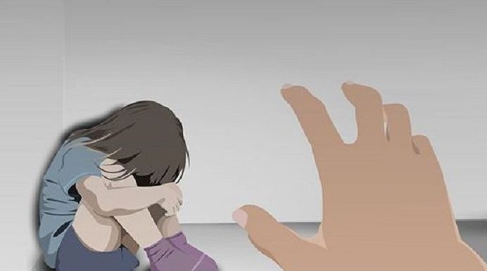 Oknum Pensiunan Pendeta di Alor Diduga Cabuli Anak di Bawah Umur Gambar Ilustrasi: Kekerasan seksual anak. (SUmber: pikiranrakyat.com).