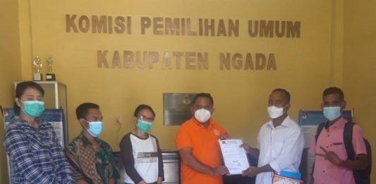 Partai Rakyat Adil Makmur Ngada NTT Silahturahmi ke Kesbangpol dan KPUD DPK PRIMA Ngada ketika silahturahmi di kantor KPUD Ngada, Jumat (19/3).