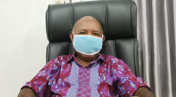 DPRD Alor Minta Pemda dan Pertamina Selesaikan Masalah Beli BBM dengan Jirigen Wakil Ketua DPRD Alor Drs. Yulius Mantaon