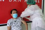 Sembuh dari Covid-19, Anggota DPRD NTT Rocky Winaryo Kini Disuntik Vaksin Corona