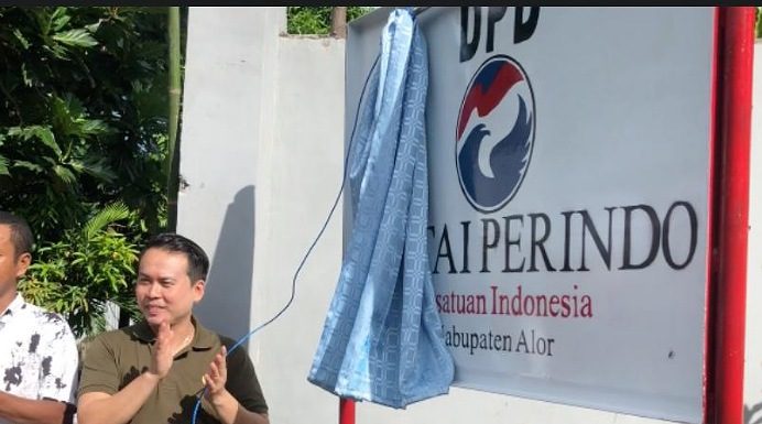 Resmi Jabat Ketua, Rocky Winaryo Resmikan Sekretariat PERINDO Alor