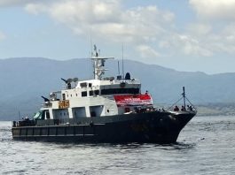 Kapal Barata Mabes Polri Bantu Relawan Angkut Logistik Bencana ke Pulau Pantar Kapal KP Barata 8004 Mabes Polri berlabu di Perairan Desa Kaleb Kecamatan Pantar Timur, menurunkan logistik sembako dari Relawan Pemuda Alor untuk korban bencana alam di Desa itu pada Senin (19/4) pagi.