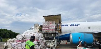 Ini Jenis Bantuan Bencana yang Diantar Langsung Mensos Risma ke NTT Bantuan Kemensos RI yang disalurkan untuk korban bencana alam di NTB dan NTT pada Senin (5/4) siang. (Foto: Akun Twitter Kemensos RI).