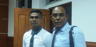 Mutasi, Iptu Mahdi Dejan Resmi Menjabat Kasat Reskrim Polres TTS Iptu Mahdi Dejan Ibrahim (kanan) dan rekannya mewakili Kapolres Alor AKBP Patar Silalahi ketika menghadiri sidang praperadilan yang dilayangkan tersangka Enny Anggrek di PN Kalabahi pada Agustus 20217. Sidang itu Hakim memutuskan penetapan tersangka Enny Anggrek sah sesuai ketentuan KUHAP yang berlaku. Namun dalam perjalananya, kasus itu tidak dilanjutkan ke sidang pemeriksaan pokok perkara di PN Kalabahi. Polisi pun kemudian mengeluarkan SP3 kasus Enny Anggrek sekitar tahun 2019.