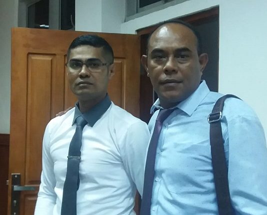 Mutasi, Iptu Mahdi Dejan Resmi Menjabat Kasat Reskrim Polres TTS Iptu Mahdi Dejan Ibrahim (kanan) dan rekannya mewakili Kapolres Alor AKBP Patar Silalahi ketika menghadiri sidang praperadilan yang dilayangkan tersangka Enny Anggrek di PN Kalabahi pada Agustus 20217. Sidang itu Hakim memutuskan penetapan tersangka Enny Anggrek sah sesuai ketentuan KUHAP yang berlaku. Namun dalam perjalananya, kasus itu tidak dilanjutkan ke sidang pemeriksaan pokok perkara di PN Kalabahi. Polisi pun kemudian mengeluarkan SP3 kasus Enny Anggrek sekitar tahun 2019.