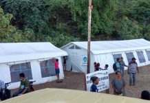 Disdik Alor Bantu 7 Tenda Darurat Belajar pada Sekolah yang Hancur Diterpa Seroja Tenda darurat belajar bantuan Kemendiknas di SD Negeri Warbadi Desa Kaleb Kecamatan Pantar Timur. Sekolah itu merupakan salah satu dari 38 sekolah yang mengalami rusak berat diterpa badai Seroja pada April lalu. (Foto: Relawan Pemuda Alor).