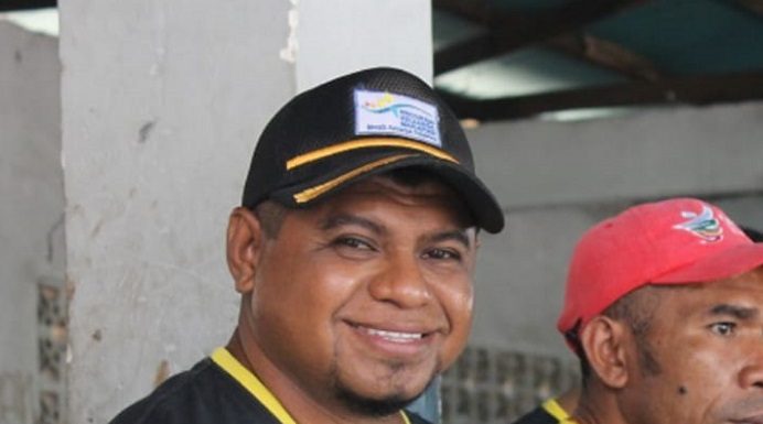 Korkab PKH Bantah Salurkan Bantuan PKH Bersama Ketua DPRD Alor Korkab PKH Alor, Darwin Anwar, SH.