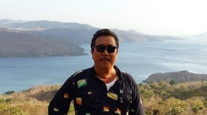 Kontraktor Sebut Jalan Provinsi NTT di Wolwal Patah Tertendes Ban Truk Direktur PT Karya Baru Calisa, Acuy. (Sumber: Foto Profil WhatsApp Bos Acuy).