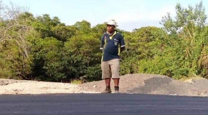 Catut Namanya Penyebab Kerusakan Jalan Provinsi, Staf PUPR Alor Desak Kontraktor PT Karya Baru Calisa Minta Maaf Staf Dinas PUPR Kabupaten Alor, Temi. (Foto: doc istimewa).