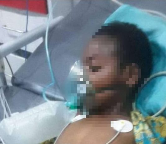 Siswa SMP di Alor Tewas Diduga Dianiaya Gurunya MM saat masih kritis di UGD RSUD Kalabahi.