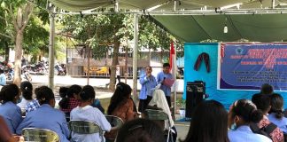 Prodi Bing UNTRIB Gelar Lomba Bahasa Suasana acara lomba bahasa Prodi Pendidikan Bing Untrib Kalabahi, Senin (25/10) di halaman kampus Untrib, Batunirwala, Kalabahi.