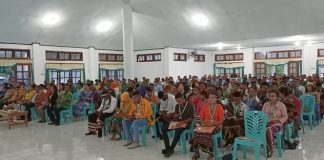 76 Calon Sarjana Fakultas Pertanian dan Perikanan UNTRIB Ikut Acara Yudisium Acara Yudisium Sarjana (S1) dan pelepasan calon wisuda Fakultas Pertanian dan Perikanan UNTRIB tahun akademik 2020/2021, Jumat (12/11) di Aula Gereja Pola, Kalabahi.
