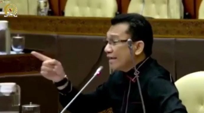 Ansy Lema Marah KLHK yang Berniat Turunkan Status Cagar Alam Mutis di NTT Anggota Komisi IV DPR RI Ansy Lema, ketika RDP dengan KLHK bahas wacana alih status Cagar Alam Mutis di NTT pada Senin, (24/11/2021) di gedung DPR Senayan Jakarta.