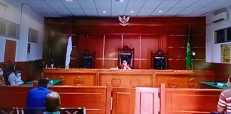 Isi Amar Putusan Hakim yang Menolak Gugatan Praperadilan Alberth Ouwpoly Hakim Tunggal Datu H. Jayadiningrat, SH memimpin sidang putusan praperadilan, Senin (31/1) di PN Kalabahi.