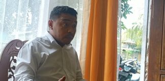 Pengacara Alberth Ouwpoly Minta Jaksa Periksa Bupati Alor dalam Kasus Dugaan Korupsi DAK 2019 Mario A. Lawung, SH.,MH ketika jumpa pers di rumah Alberth N. Ouwpoly, pada Jumat (21/1/2022) usai menghadiri sidang praperadilan di PN Kalabahi.