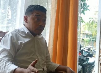Pengacara Alberth Ouwpoly Minta Jaksa Periksa Bupati Alor dalam Kasus Dugaan Korupsi DAK 2019 Mario A. Lawung, SH.,MH ketika jumpa pers di rumah Alberth N. Ouwpoly, pada Jumat (21/1/2022) usai menghadiri sidang praperadilan di PN Kalabahi.