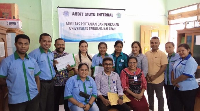 Audit Internal, Untrib Konsen Perbaikan Mutu Layanan Pendidikan Tinggi Tim auditor mutu internal foto bersama para pejabat dan dosen usai melakukan audit lapangan di Fakultas Pertanian dan Perikanan Untrib.