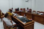 DPRD Alor Gelar RDP dengan Kadis PUPR dan Bapelitbang Bahas Pembangunan Jalan Pureman Ketua Komisi III DPRD Alor Dony M. Mooy memimpin RDP dengan Kadis PUPR Alor dan Sekretaris Bapelitbang Alor, Rabu (23/3) di ruang Komisi III, membahas masalah pembangunan ruas jalan menuju Kecamatan Pureman.