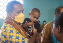 Berantas Stunting, Laka Lena Sambangi Penderita Balita Beri Asupan Gizi di TTU