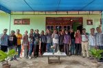Keluarga Besar Nuh Atinang Deklarasi Dukung Ferdy Lahal Maju Bupati Alor 2024 Keluarga besar Alor-Pantar di Nuh Atinang resmi mendeklarasikan Fredy I. Z Lahal untuk maju bertarung sebagai calon Bupati Alor pada Pilkada Alor tahun 2024 mendatang. Deklarasi itu dilakukan pada Minggu, 3 Maret 2022 petang di rumah tokoh Nuh Atinang, Edy Duka, di kompleks Jembatan Hitam, Kalabahi.