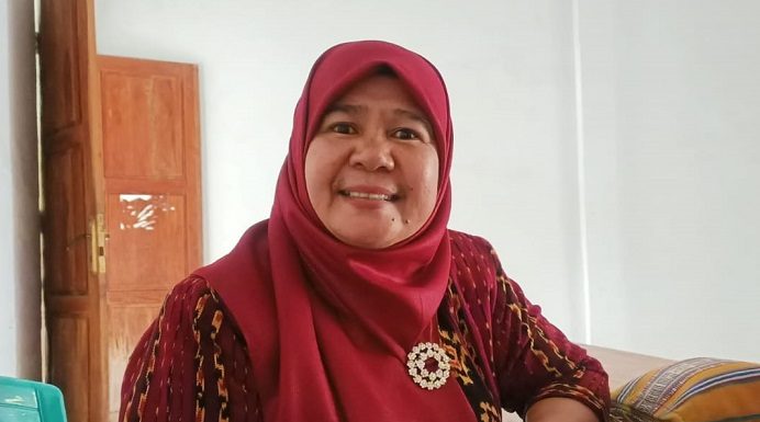 Pemkab Alor Tak Melarang Warga Usaha Warung Daging Babi Kasie Kerja Sama Industri Dinas Perindustrian Alor, Suratma Djoumoding.