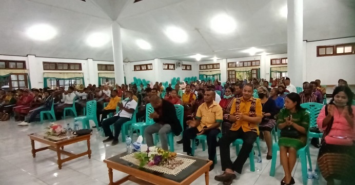 Suasana acara Yudisium dan pelepasan 65 calon sarjana Faperta, Selasa (26/7) di Aula Pola Tribuana, Kalabahi.