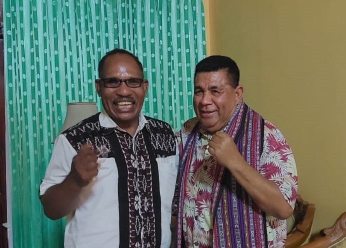 Bakal Caleg DPR RI, Imanuel Plaituka (kiri) dan Ketua DPD Gerindra NTT, Ir. Esthon Foenay.