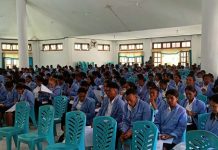 Untrib Lepas 318 Mahasiswa Ikut KBPM di 41 Desa 318 Mahasiswa KBPM Untrib tahun 2022 sedang serius mengikuti materi pembekalan KBPM pada Rabu (6/7) di Aula Gereja Pola, Kalabahi Kota.