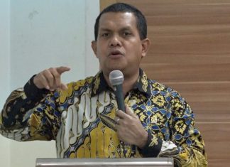 Melki Laka Lena Pecat Ketua dan Sekretaris DPD Golkar Alor, Bikin DPP Geram Ketua DPD I Partai Golkar NTT, Emanuel Mekiades Laka Lena. (Foto: partaigolkar.com)