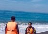 Tim SAR Stop Pencarian Korban Hilang di Pelabuhan Maritaing Tim SAR Alor ketika melakukan aktivitas pencarian korban di Maritaing. (Foto: doc tribuanapos.net).