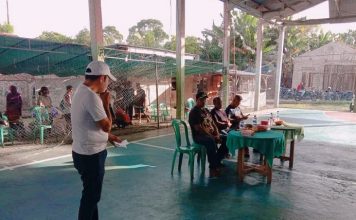 Saksikan Serunya Partai Semifinal Turnamen Futsal VDV Cup I di Kalabahi Ketua Panitia Futsal VDV Cup I, Alimudin Sengaji sedang memberikan sambutan di acara pembukaan Futsal VDV Cup I, tanggal 4 Juli di Lapangan Marlon Futsal Wetabua.