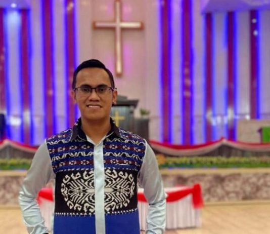 Penasehat Hukum Vikaris SAS Bantah Kliennya Ditangkap Polisi di Kupang Amos Lafu, SH.,M.H. (Foto: doc tribuanapos.net).
