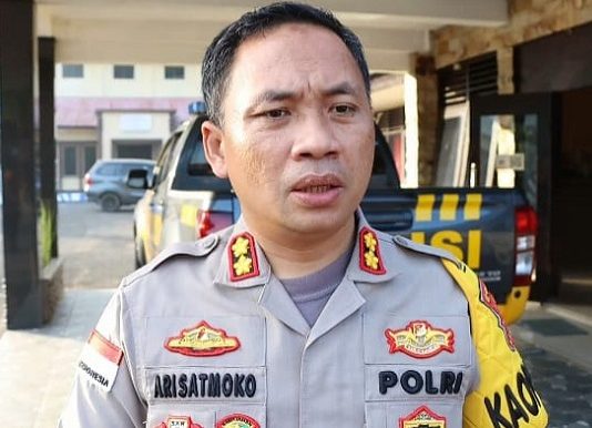 Korban Bejat Tersangka Vikaris GMIT SAS Terus Bertambah, Sebagian Lapor Polisi Hari Ini Kapolres Alor AKBP Ari Satmoko. (Sumber Foto: seputarntt.com).