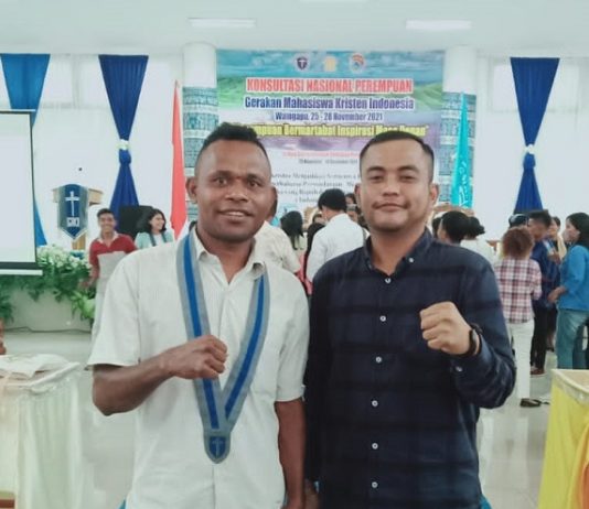 GMKI Desak Kapolda NTT Tangkap Pelaku Pemerkosaan 6 Anak di Alor Ketua Umum GMKI Jefri Gultom (kanan) dan Ketua Cabang GMKI Kalabahi Kalfin R. Karbeka ketika mengikuti KONAS Perempuan GMKI di Waingapu Sumba Timur, 25-28 November 2021.