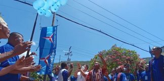 Rayakan HUT PD Ke-21, DPC Partai Demokrat Alor Lepas Balon Jajaran Pengurus Partai Demokrat Alor melepaskan balon, simbol perayaan HUT ke-21 Partai Demokrat, Jumat (9/9) di kantor Demokrat, Watatuku, Kelurahan Mutiara.