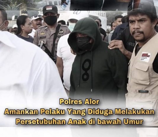 Polisi Tetapkan Vikaris Gereja Tersangka Pemerkosaan Anak, Ahli: Hukum Kebiri Gambar: Tersangka SAS ketika diantar penyidik ke Reskrim Polres Alor untuk diperiksa. (Sumber Foto: Humas Polres Alor).