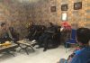 Kunker ke Polres Alor, DPRD Minta Penyidik Konsisten Terapkan Pasal Pidana Mati pada SAS Ketua Komisi I DPRD Alor Azer D. Laoepada (ketiga kiri) dan Anggota Komisnya sedang berdialog dengan Kapolres Alor AKBP Ari Satmoko (kiri), membahas tentang kasus SAS, Jumat (30/9) di ruang kerja Kapolres Alor.