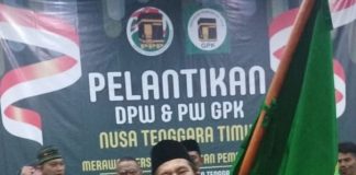 PPP Siap Usung Abdul Madjied Nampira Bertarung di Pilkada Alor 2024 Abdul Madjied Nampira (kanan) mengahadiri suatu acara PPP Provinsi NTT di Kota Kupang belum lama ini. (Foto: doc tribuanapos.net).