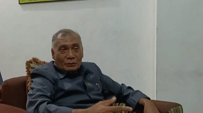 Respon Insiden di Paripurna, Wakil Ketua DPRD Alor: Saya Tidak Pukul Enny, Saya Sayang Dia ko Wakil Ketua DPRD Alor, Sulaiman Singh, SH. (Foto: tribuanapos.net/demas).
