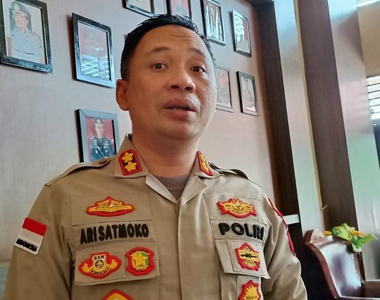 Oknum Pejabat Alor Diadukan ke Polisi, Diduga Perkosa Anak Tirinya Kapolres Alor AKBP Ari Satmoko. (Foto: doc tribuanapos.net/demas).