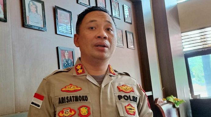 Oknum Pejabat Alor Diadukan ke Polisi, Diduga Perkosa Anak Tirinya Kapolres Alor AKBP Ari Satmoko. (Foto: doc tribuanapos.net/demas).
