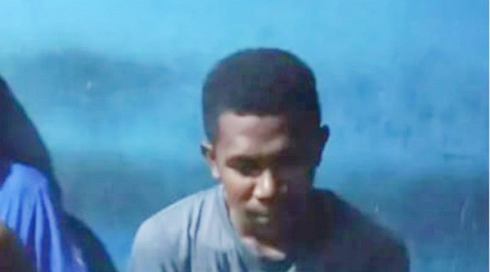 Warga Desa Ampera Alor Amankan Seorang Pria Tidak Dikenal, Polisi Klarifikasi Pria itu Bukan Pelaku Penculikan Anak Imanuel Ano, warga Desa Kuimasi Kecamatan Fatuleu Kabupaten Kupang, yang diamankan warga Desa Ampera Kabupaten Alor, Rabu (1/2/2023). (Foto: dok tribuanapos.net).