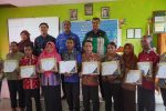 Thresher Shark Indonesia dan Disdik Alor Luncurkan Modul Mulok Konservasi Kelautan untuk Sekolah Dasar Kadisdik Alor Ferdy I. Lahal foto bersama Peluncuran Modul Muatan Lokal Konservasi Kelautan dan pemberian sertifikat hasil pelatihan kepada guru-guru. (Foto: doc tribuanapos.net).