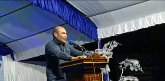 Ini Kata Gubernur NTT Soal Pengisian Jabatan Wakil Bupati Alor Gubernur NTT Viktor Bungtilu Laiskodat ketika sambutan di acara penyerahan bantuan dana DAK/DAU sekolah, bantuan sosial, bantuan SPAM dan bantuan Saprodi pertanian, Senin (22/5) di Halaman SMA Negeri Alor Kecil.