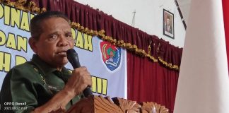 Wakil Bupati Alor Imran Duru Tutup Usia, Pemkab Siapkan Upacara Pemakaman Kedinasan Wakil Bupati Alor Imran Duru ketika membuka acara Musda KNPI Alor tahun 2022 di Aula Hotel Nusa Kenari. Ketika itu Imran Duru berpesan kepada pengurus dan kader KNPI Alor agar tetap menjaga kerukunan dan keberagaman hidup di pulau Alor. (Foto: doc tribuanapos.net/demas).
