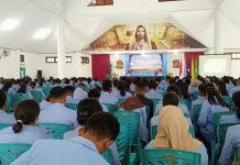 Untrib Utus 387 Mahasiswa KBPM di 47 Desa Tahun 2023, Fokus Genjot Potensi Desa 387 Mahasiswa Untrib sedang serius mengikuti pembekalan KBPM tahun 2023, Kamis (20/7) di Aula Gereja Pola Tribuana, Kalabahi.