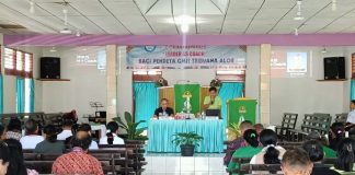 Tingkatkan Mutu Pendidikan GMIT, Yapenkris Pingdoling Alor Gandeng Dosen Atmajaya Pelatihan Leader As Coach Bagi Pendeta GMIT Puluhan pendeta GMIT di Tribuana Alor mengikuti pelatihan di gedung Gereja Betlehem Lipa, Kalabahi, Senin (10/7).