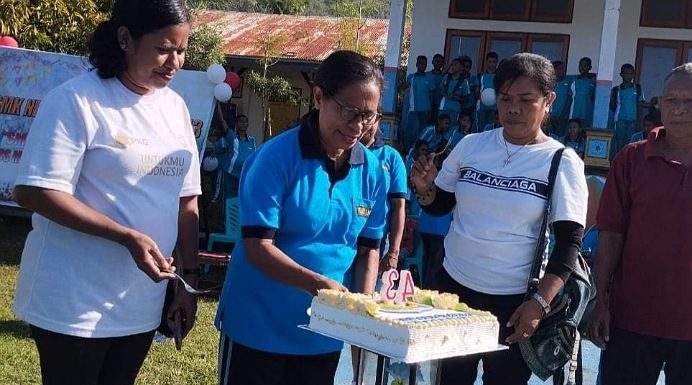 Rayakan HUT Ke-43, Kasek Bangga Bupati dan Wakil Bupati Alor Alumni SMK Negeri 1 Kalabahi